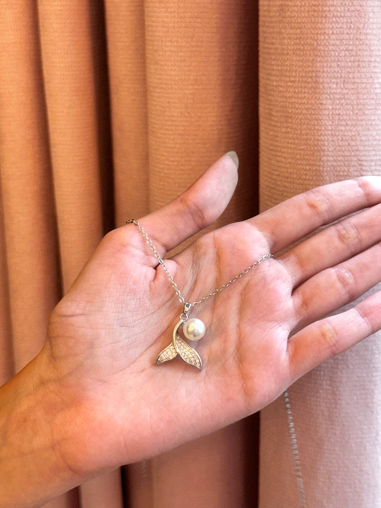 Pearlfin Necklace - Image 2