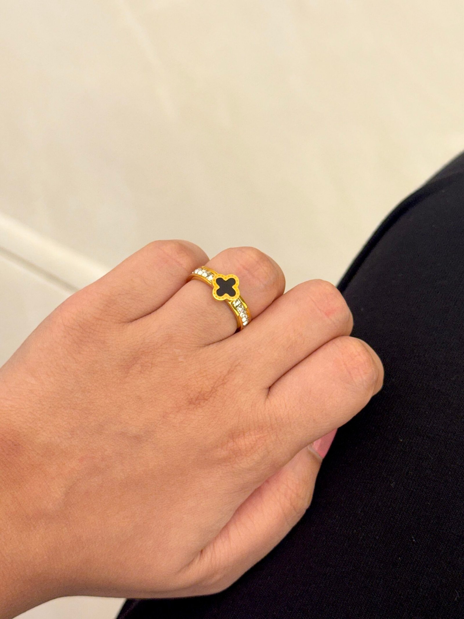 Noir Clover Ring - Image 3